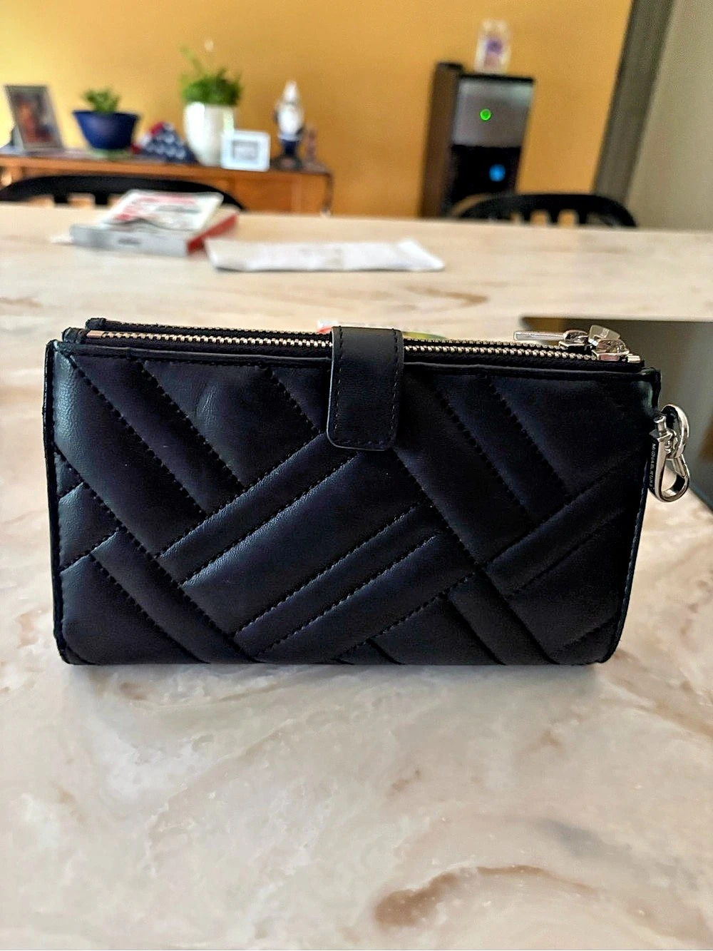 Michael Kors Large Quilted Leather Wristlet Black - Picture 2 of 13